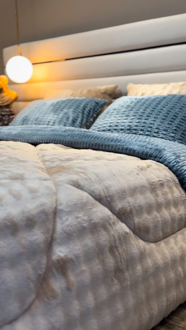 Couvre-lit Polaire 2 Places  –  Confort Premium