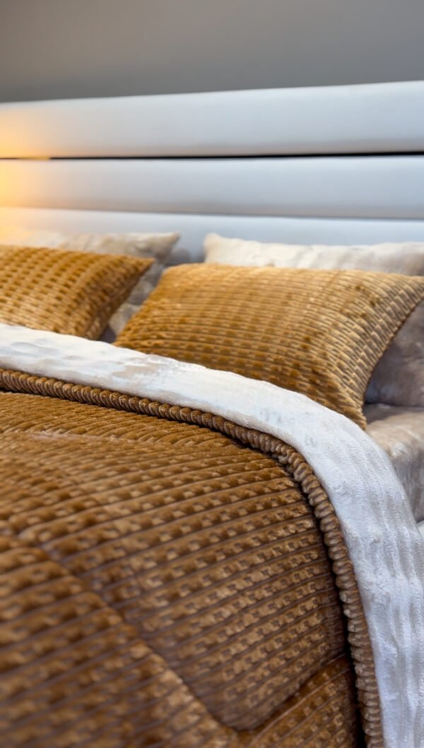 Couvre-lit Polaire 2 Places  –  Douceur Boréale