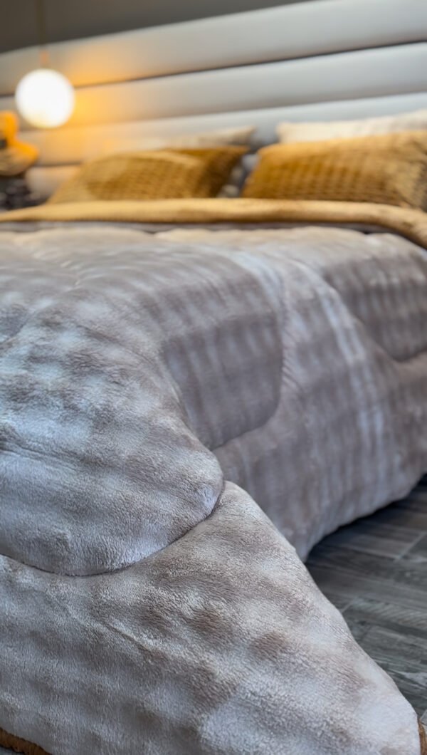 Couvre-lit Polaire 2 Places  –  Douceur Boréale