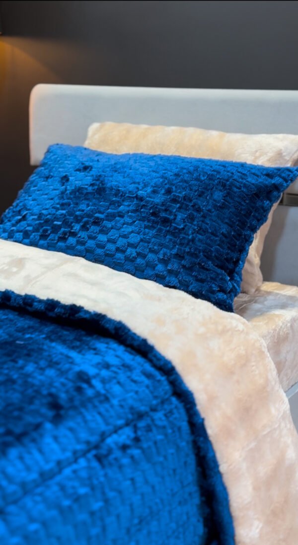 IMG_4569 Couvre-lit Polaire 1 Place – Étreinte Boréale