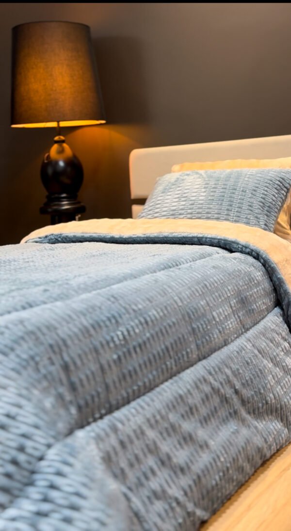 IMG_4580 Couvre-lit Polaire 1 Place – Gris Bleu Premium