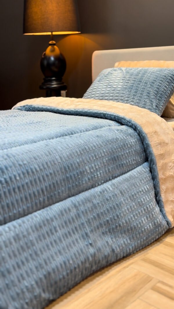 IMG_4585 Couvre-lit Polaire 1 Place – Gris Bleu Premium