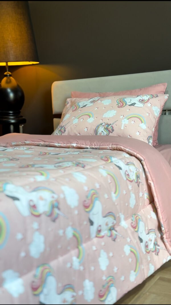 Couette 1 Place Licorne Arc-en-Ciel – Rêves Magiques