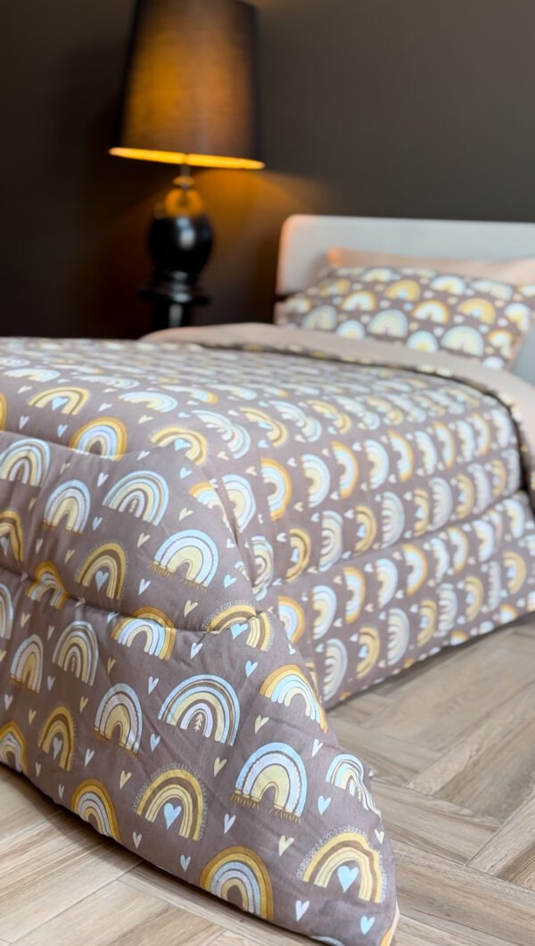 Couette 1 Place Arc Câlin – Éclats de Tendresse