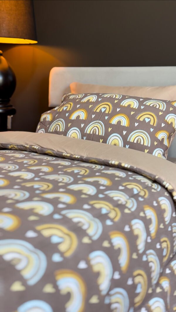 Couette 1 Place Arc Câlin – Éclats de Tendresse