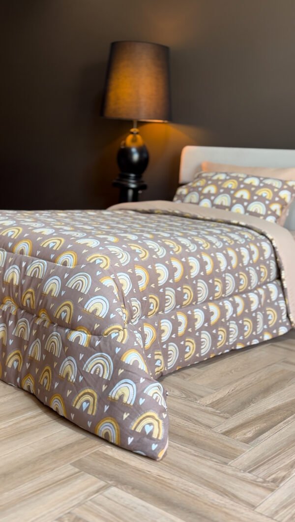 Couette 1 Place Arc Câlin – Éclats de Tendresse