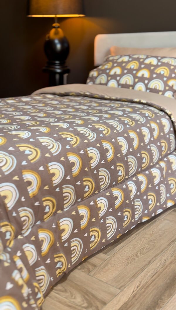 Couette 1 Place Arc Câlin – Éclats de Tendresse