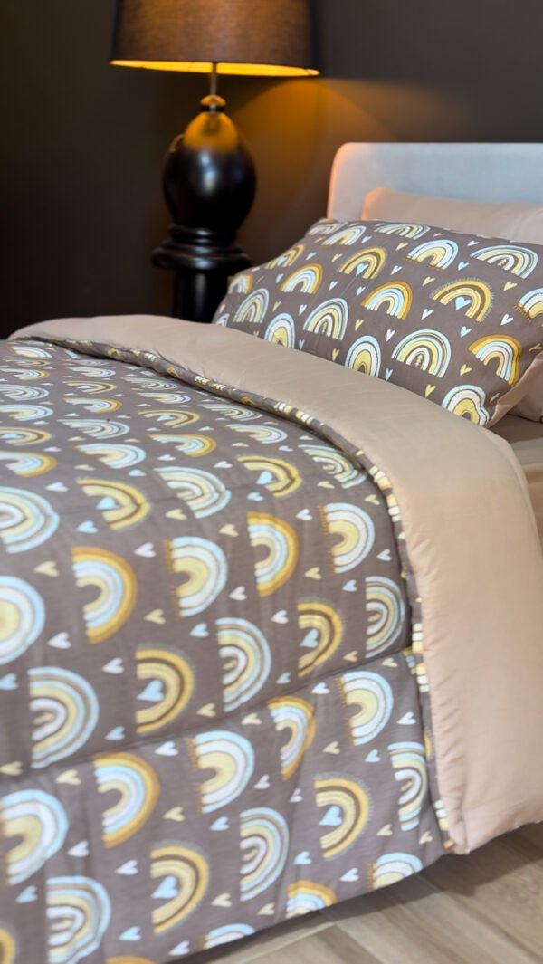 Couette 1 Place Arc Câlin – Éclats de Tendresse