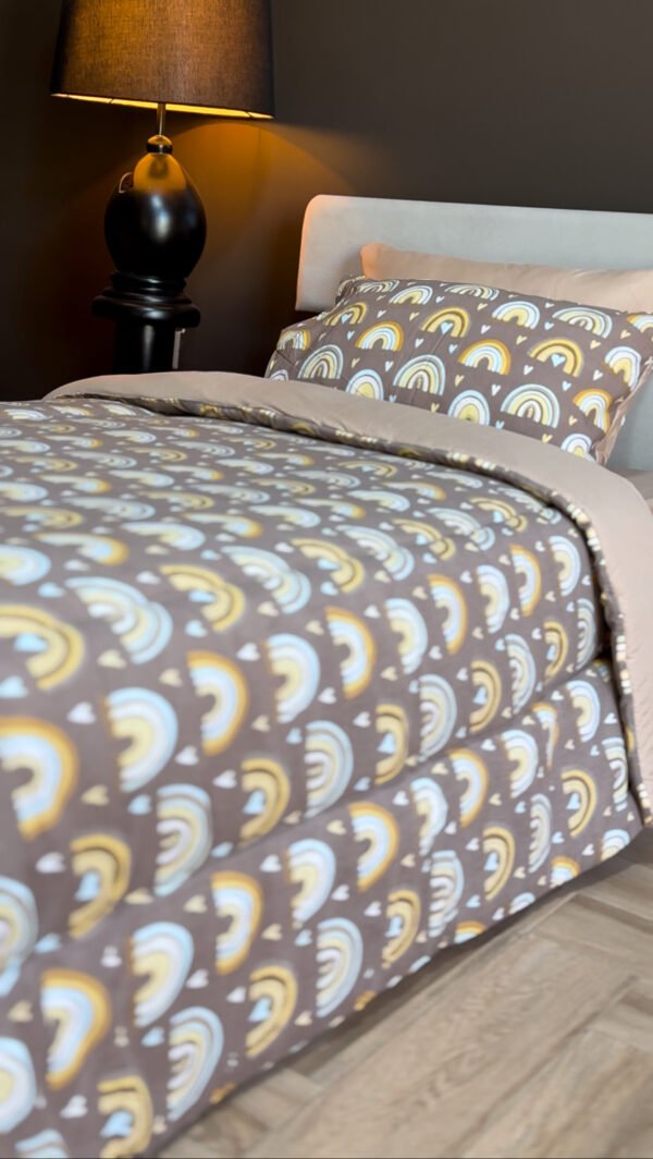 Couette 1 Place Arc Câlin – Éclats de Tendresse