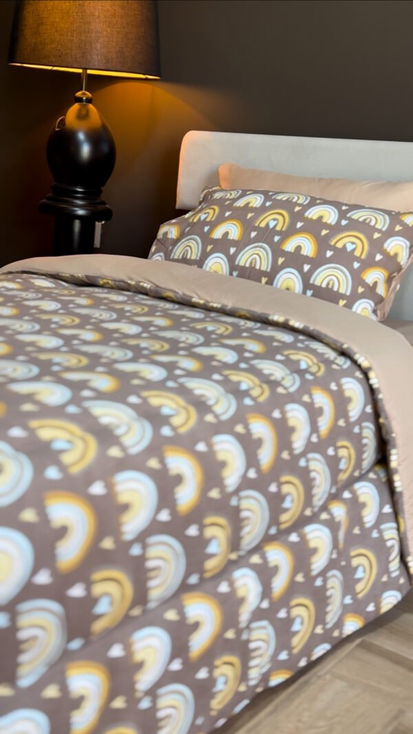 Couette 1 Place Arc Câlin – Éclats de Tendresse