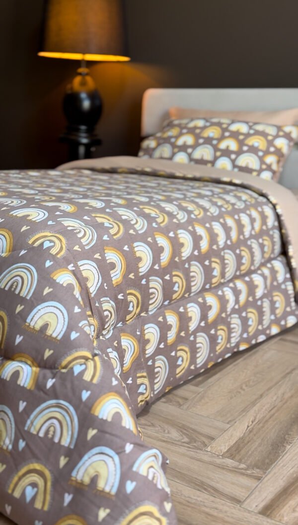 Couette 1 Place Arc Câlin – Éclats de Tendresse