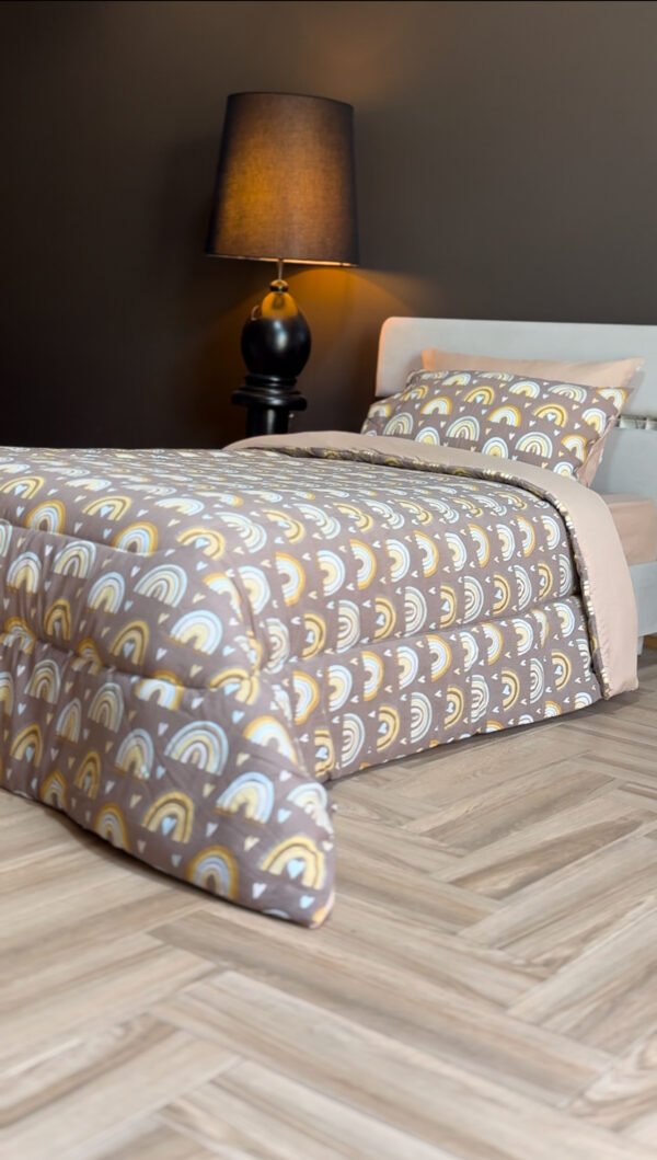 Couette 1 Place Arc Câlin – Éclats de Tendresse