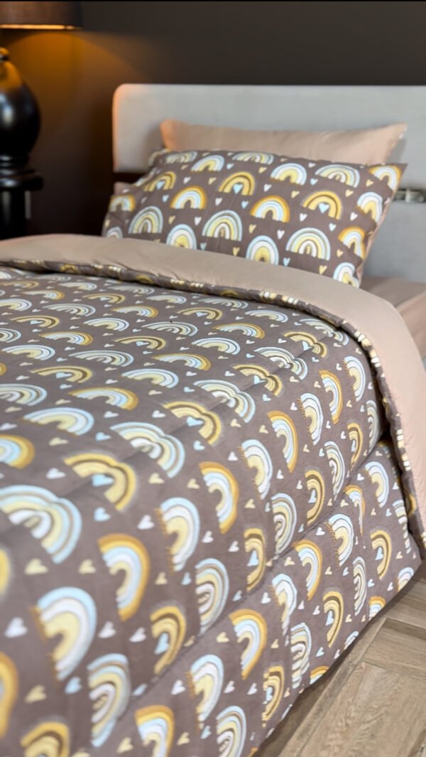 Couette 1 Place Arc Câlin – Éclats de Tendresse