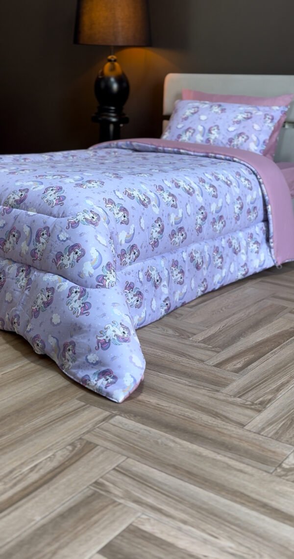 IMG_5142 Couette 1 Place Licorne Céleste – Rêves Lavande