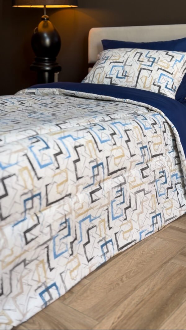 Couette 1 Place Éclats Urbains – Bleu Nuit & Beige