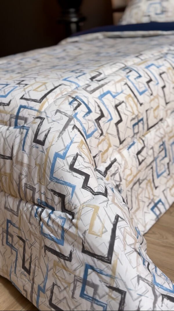 Couette 1 Place Éclats Urbains – Bleu Nuit & Beige