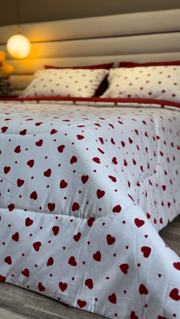 IMG_5322 Couette 2 Places Étreinte d’Amour - Motif Cœurs