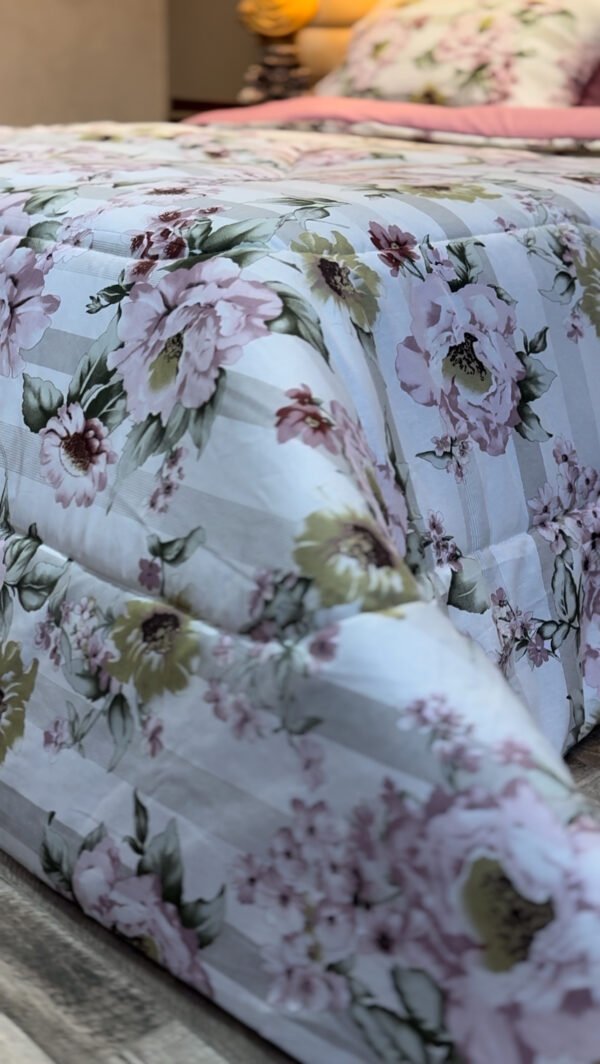 IMG_5425 Couette 2 Places Jardin de Pétales – Élégance Florale