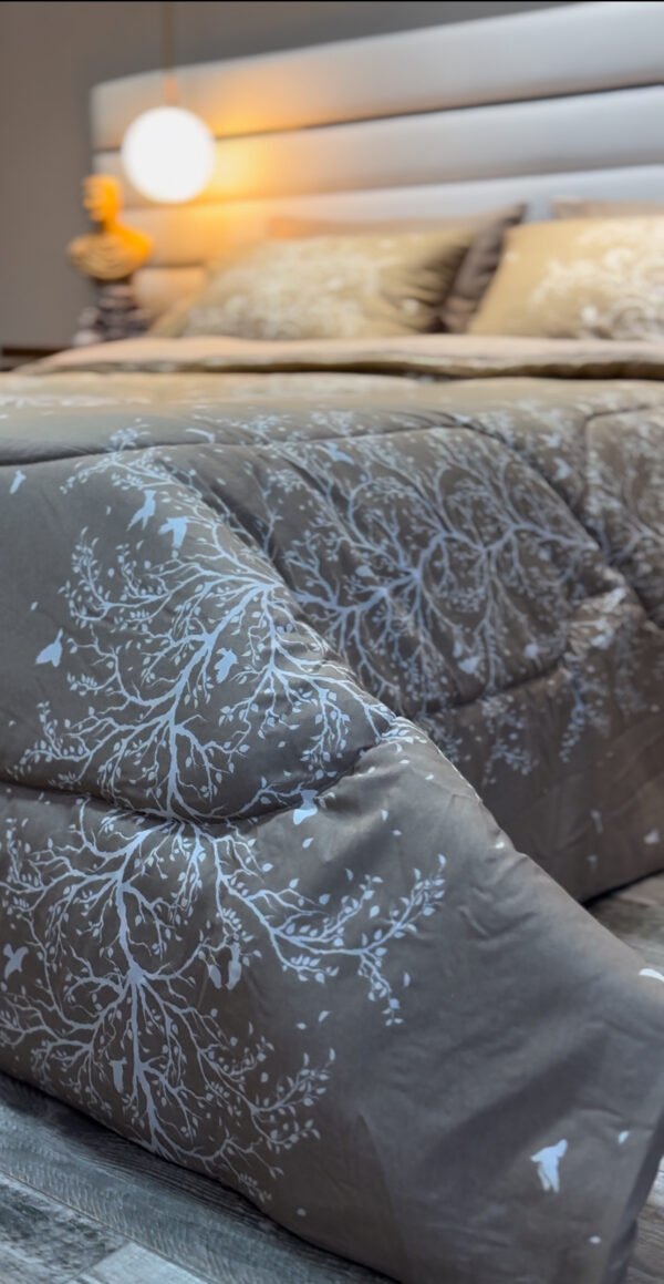 Couette 2 Places Feuillage Taupe – Élégance Naturelle