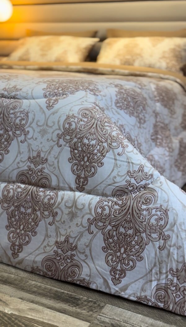 Couette 2 Places Arabesque Élégante – Beige Sépia