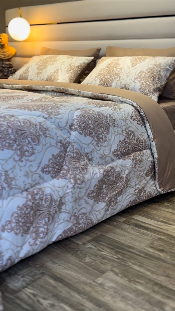 Couette 2 Places Arabesque Élégante – Beige Sépia