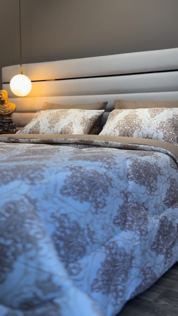 Couette 2 Places Arabesque Élégante – Beige Sépia