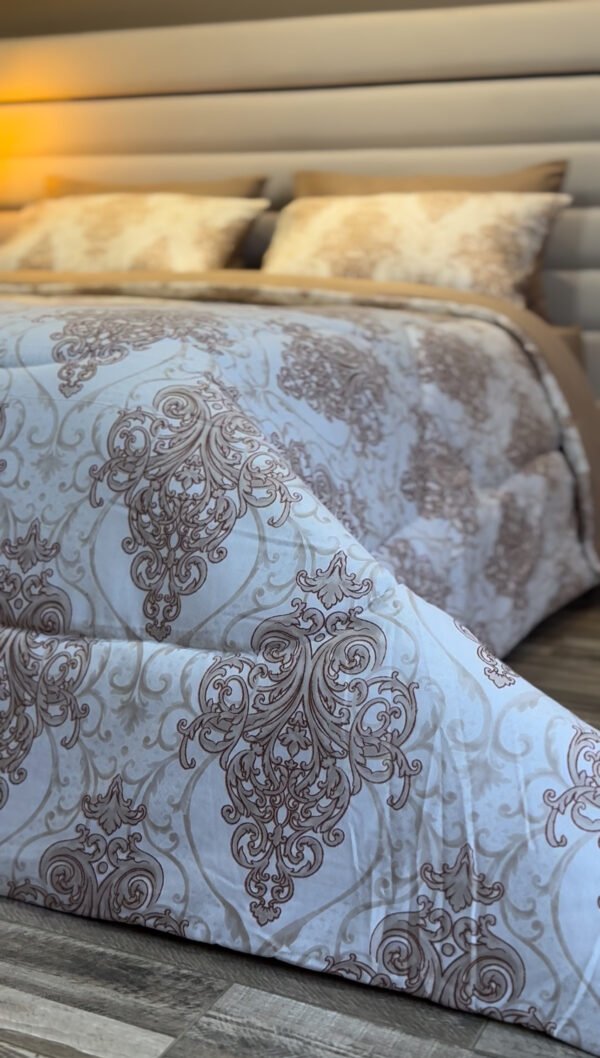 Couette 2 Places Arabesque Élégante – Beige Sépia