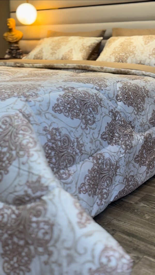 Couette 2 Places Arabesque Élégante – Beige Sépia