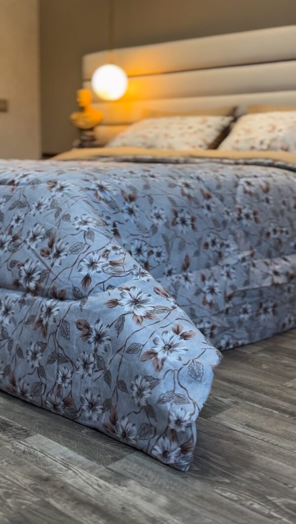 Couette 2 Places Élégance Florale – Beige et gris