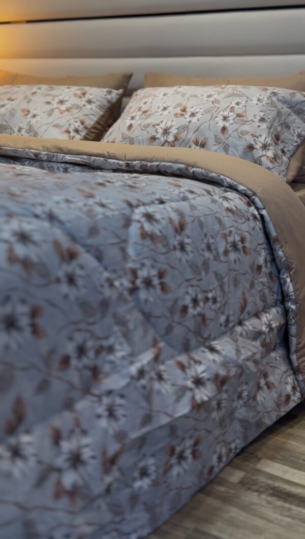 Couette 2 Places Élégance Florale – Beige et gris