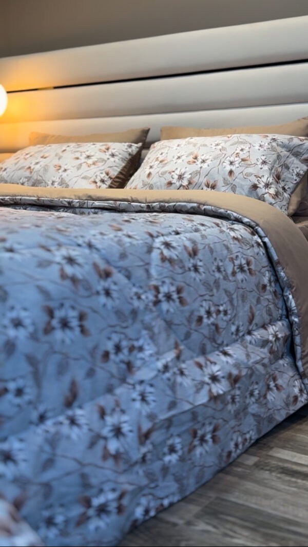 Couette 2 Places Élégance Florale – Beige et gris