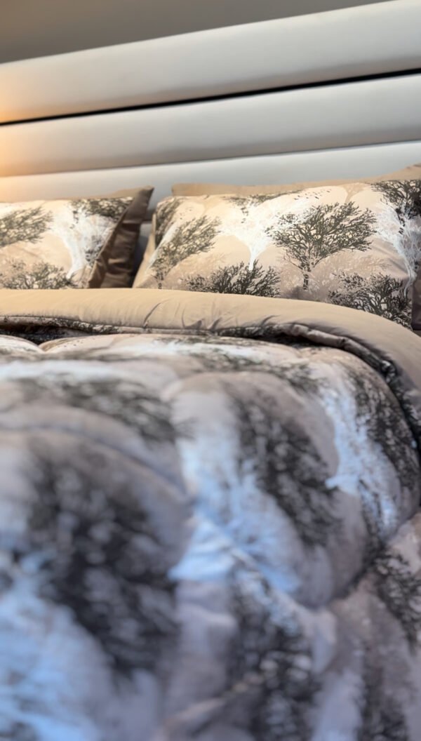 Couette 2 Places Forêt Sereine – Brun & Ivoire