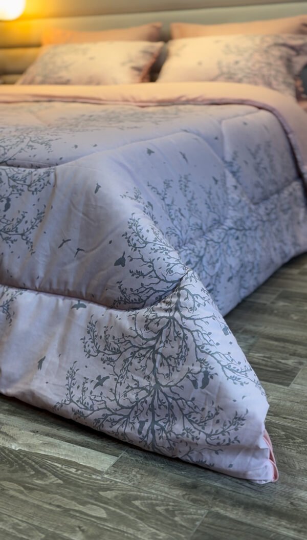 IMG_6083 Couette 2 Places Branches Enchantées – Douceur Lilas