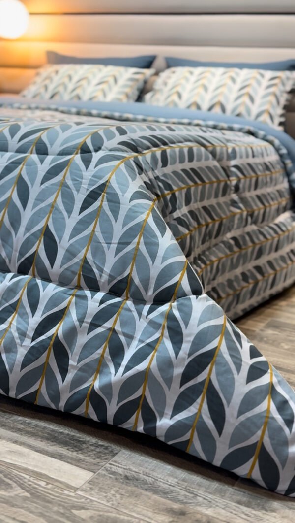 Couette 2 Places Feuillage Bleu – Élégance Nocturne