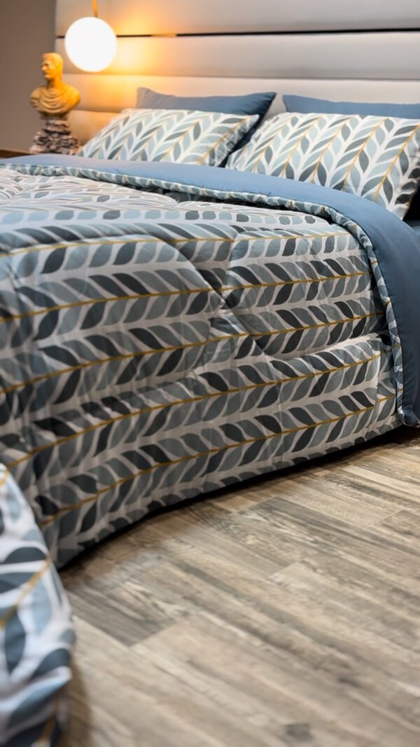 Couette 2 Places Feuillage Bleu – Élégance Nocturne
