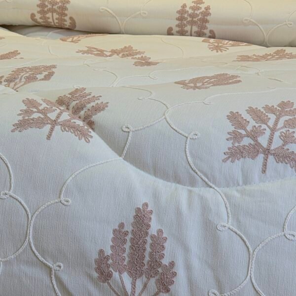 20260117_135103 Couvre-lit Piqué Haut de Gamme – Lavande Élégante