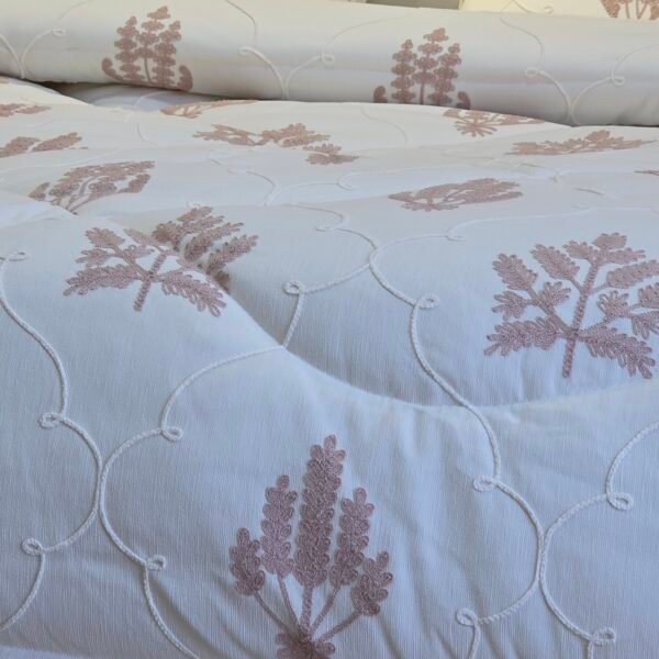 20260117_135114 Couvre-lit Piqué Haut de Gamme – Lavande Élégante