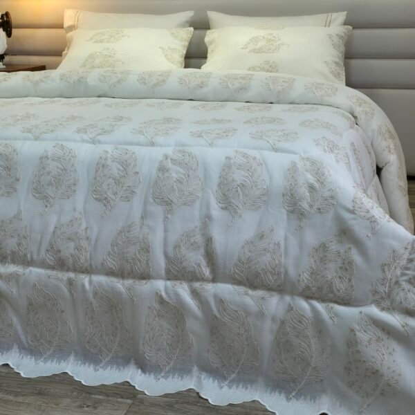 Couvre-lit Kamraya Haut Gamme – Plumes d’Élégance