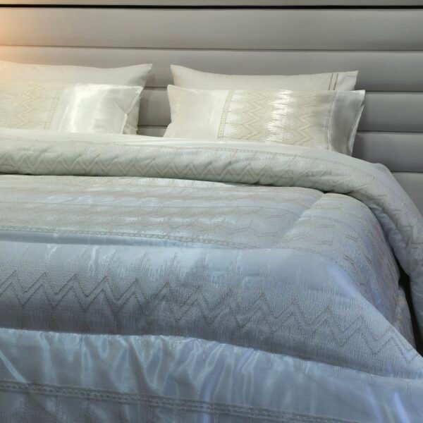 Couvre-lit Tulle Haut Gamme – Brillance Opaline