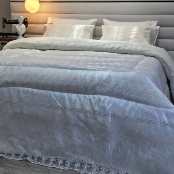 Couvre-lit Tulle Haut Gamme – Brillance Opaline