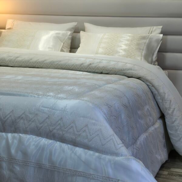 Couvre-lit Tulle Haut Gamme – Brillance Opaline