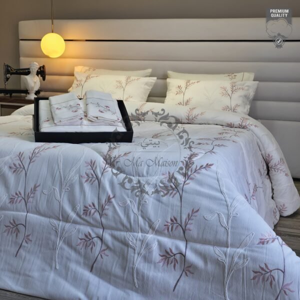 Capture d’écran 2026-02-14 113925 Couvre-lit Piqué Haut de Gamme – Botanique Rosée Élégante