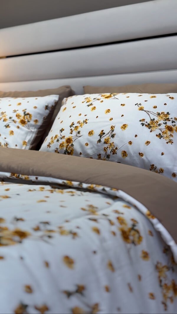 Couette 2 Places Élégance Florale – Jaune Soleil