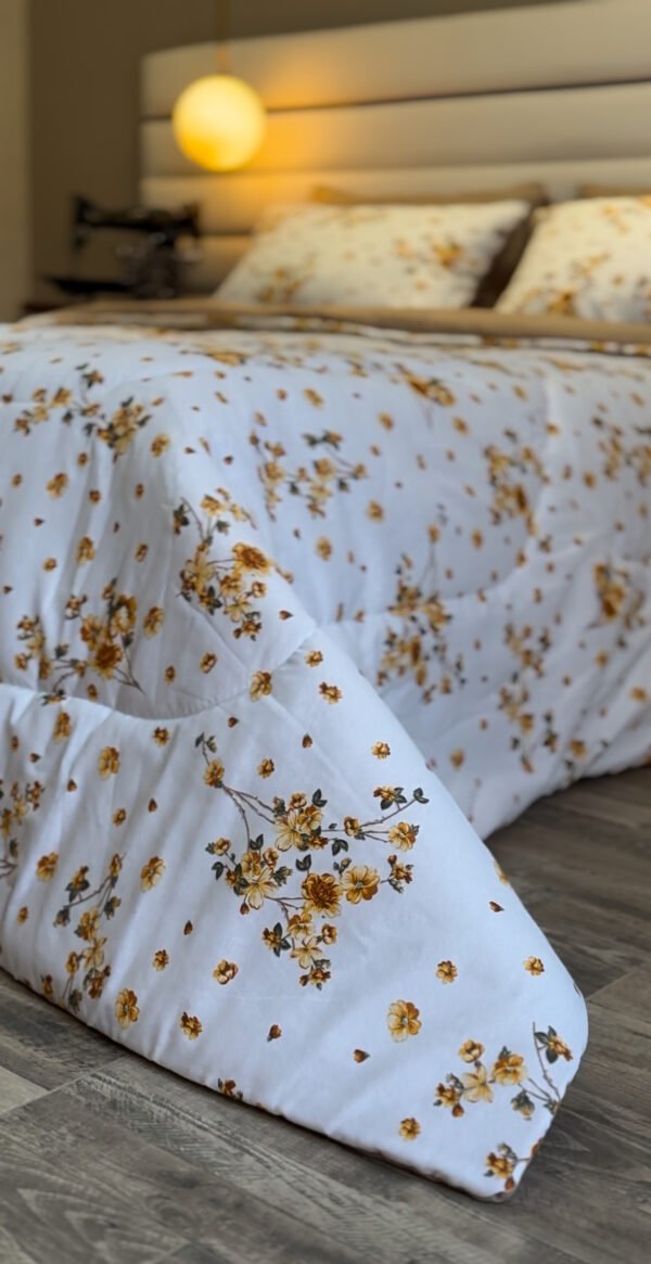 Couette 2 Places Élégance Florale – Jaune Soleil