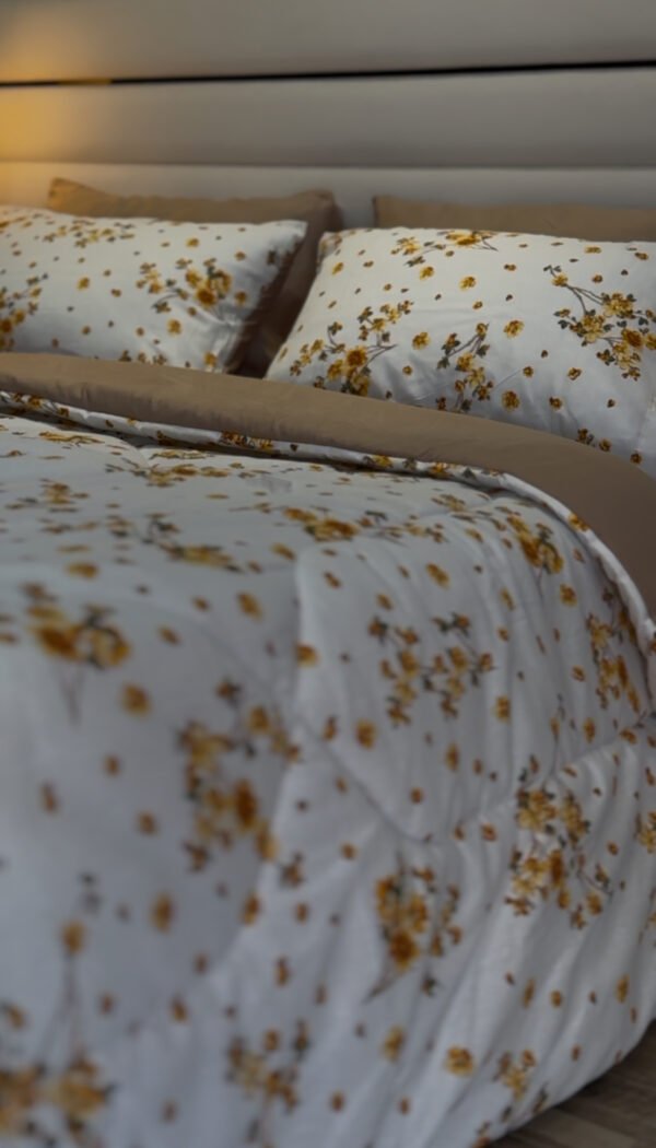 Couette 2 Places Élégance Florale – Jaune Soleil