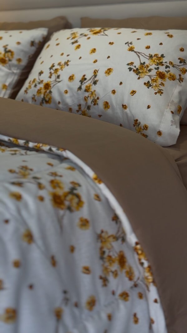 Couette 2 Places Élégance Florale – Jaune Soleil