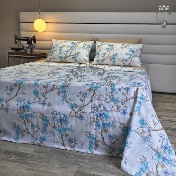 Parure de Lit Élégance Florale – Bleu Ciel & Branches