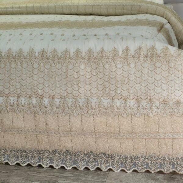 20260306_150807 Couvre-lit Kamraya Haut Gamme – Broderie Royale Ivoire