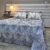 Parure de Lit Élégance Baroque – Gris Perle & Blanc