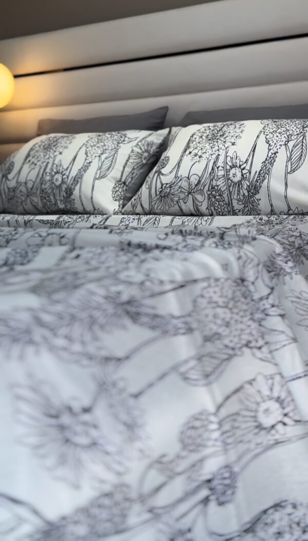 Parure de Lit 6 Pièces – Élégance Florale Gris Perle